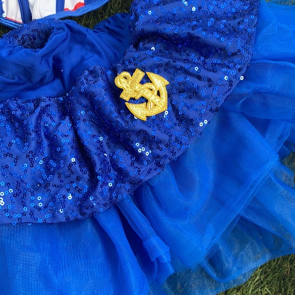 Halloween Costume - Picture 4 of 5